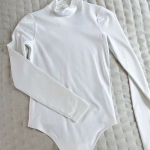 Abercrombie White Turtle Neck Body Suit XS NEVER WORN